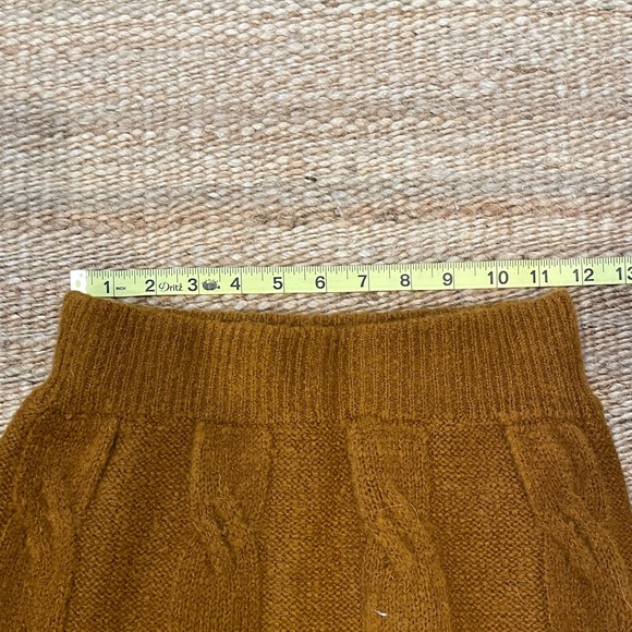 NWT UO Mercer Cable Knit Mini Skirt - Picture 4 of 7